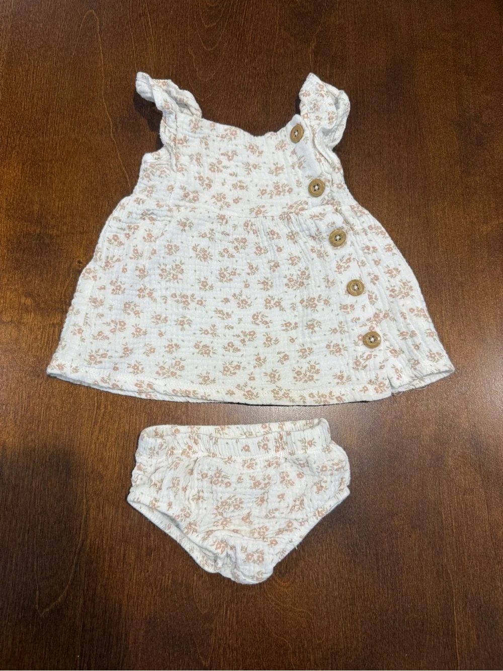 ⭐️4 for $10⭐️ Floral Muslin Diaper Cover Set - Cream & Tan